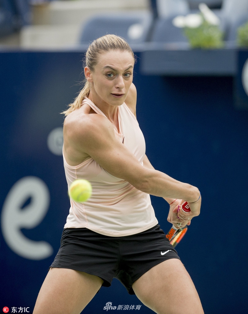 开云首页 穆古鲁扎在加拿大队比赛中反败为胜，险胜引发热议！观众掌声雷动